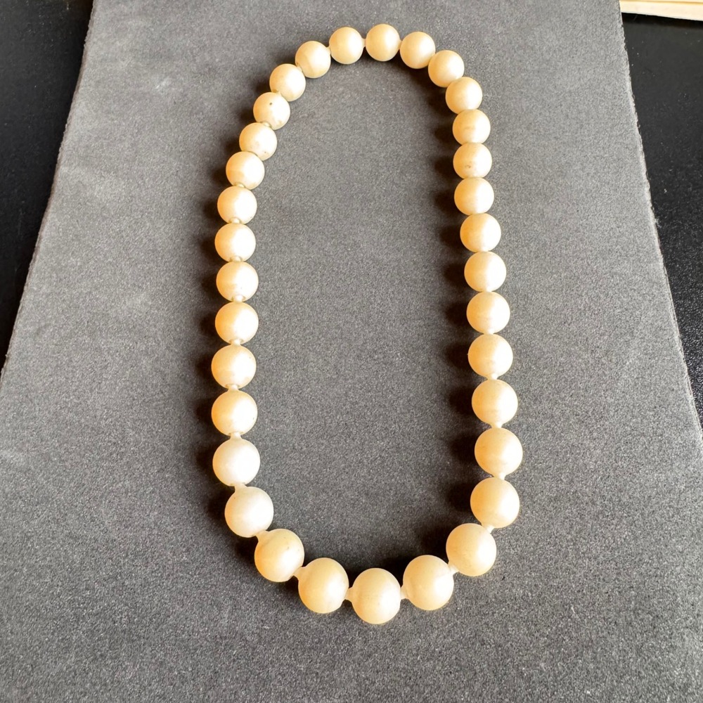 $3 BUNDLE ITEM Faux Pearl Graduated Bead Necklace Cream Off White 16 Inch